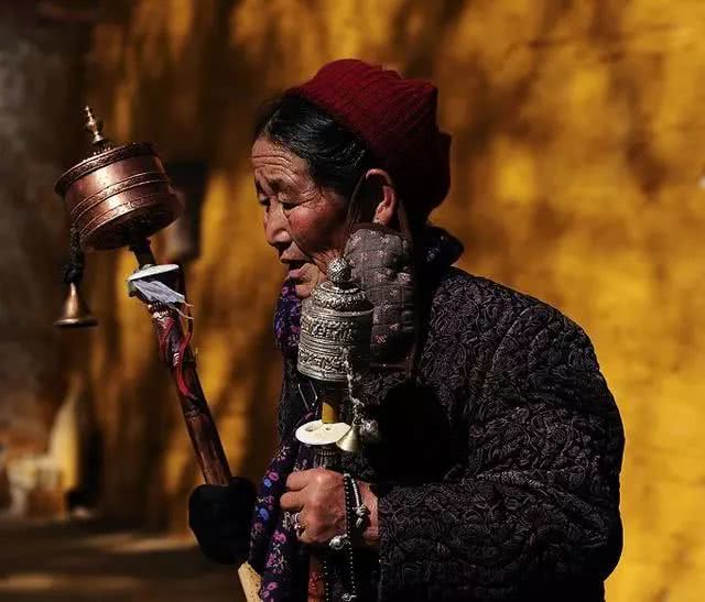 去一趟西藏,可能会被当地的各种风俗文化所吸引,有句话叫知道得越多